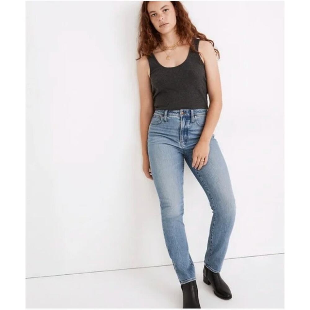 Madewell Straight Leg Jeans in Light Blue Wash